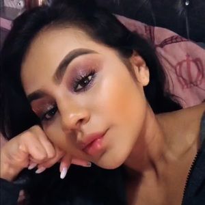 Meet your Posher, Alejandra